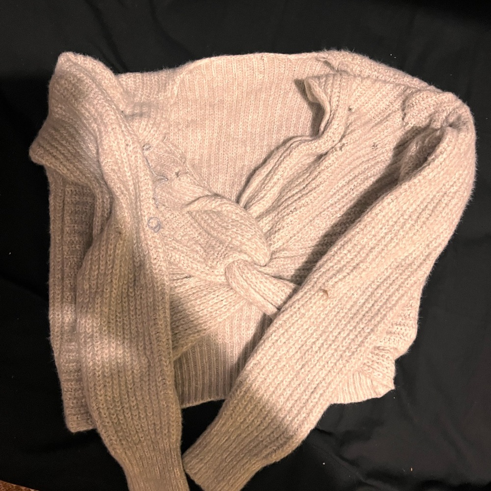 Gray/White knot sweater crop top